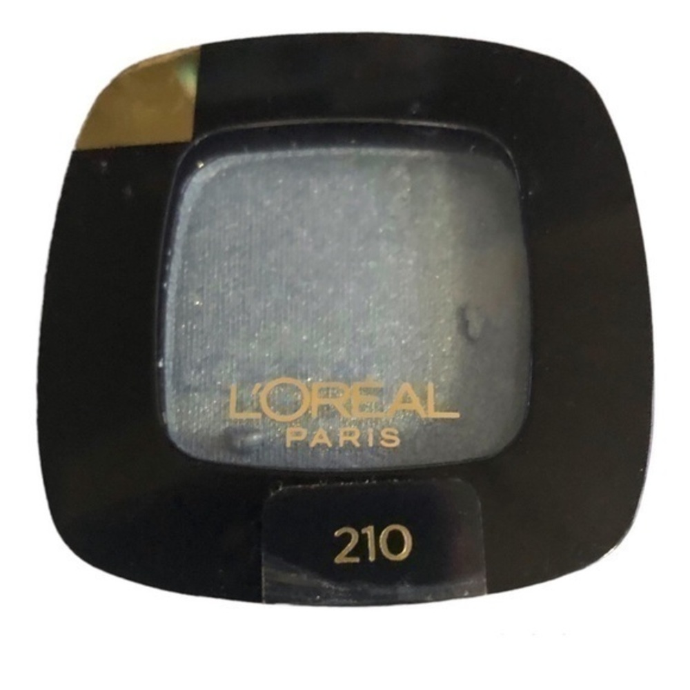 L'Oreal colour riche eye shadow 210 Argentic